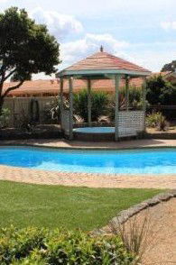  Werribee Park Motor Inn - Schoolies Week Accommodation 2