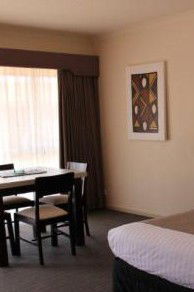  Werribee Park Motor Inn - Schoolies Week Accommodation 3