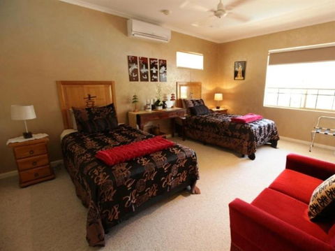 Armadale Cottage B And B - Schoolies Week Accommodation 1