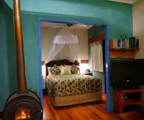 Lillypillys Cottages & Day Spa - Schoolies Week Accommodation 1