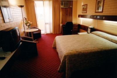 Indian Ocean Hotel - Schoolies Week Accommodation 2