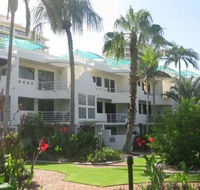 Camargue Beachfront Apartments - Schoolies Week Accommodation