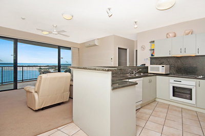 Windward Passage, Golden Beach - Schoolies Week Accommodation 9
