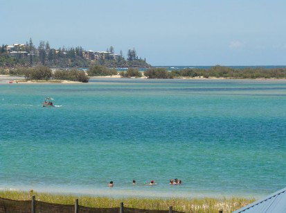 Caloundra Holiday Centre - Schoolies Week Accommodation 0