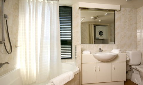 Tropic Towers Apartments - Schoolies Week Accommodation 1