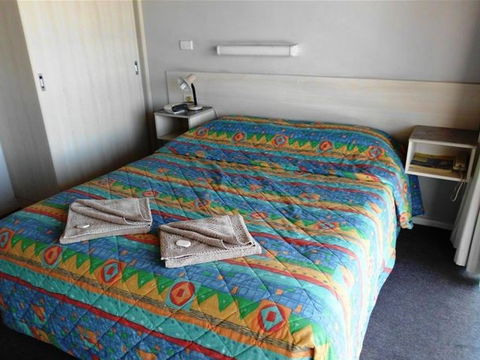 Merimbula Gardens Motel - Schoolies Week Accommodation 1