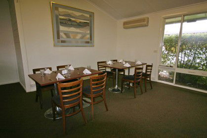 Red Cedars Motel - Schoolies Week Accommodation 1