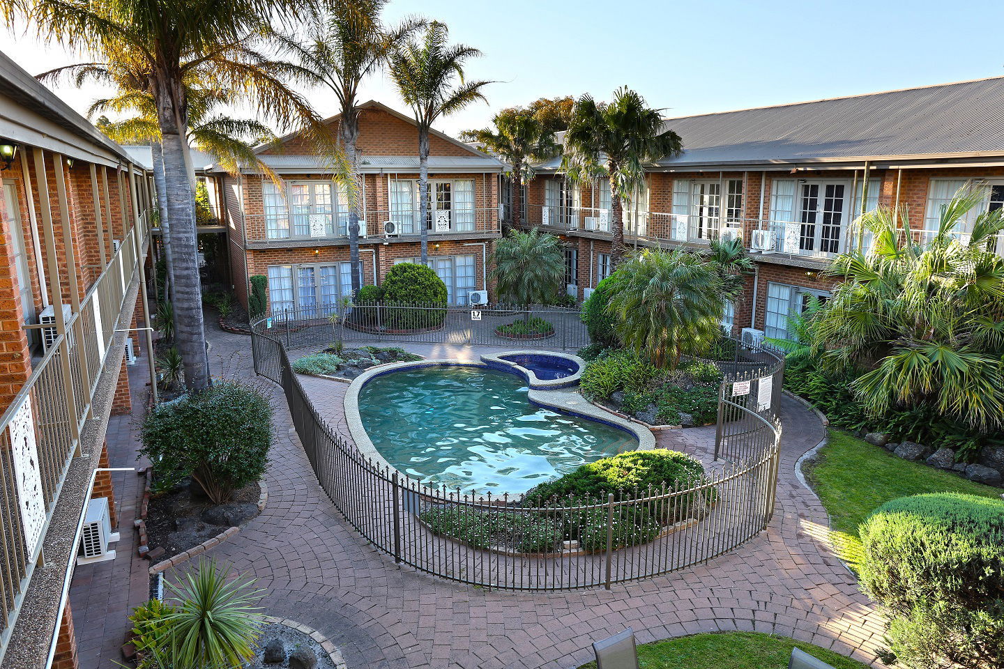 Tullamarine VIC Schoolies Week Accommodation