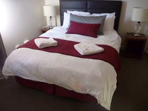 Regal Apartments - Schoolies Week Accommodation 3
