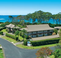 Absolute Beachfront Smugglers on the Beach - Schoolies Week Accommodation