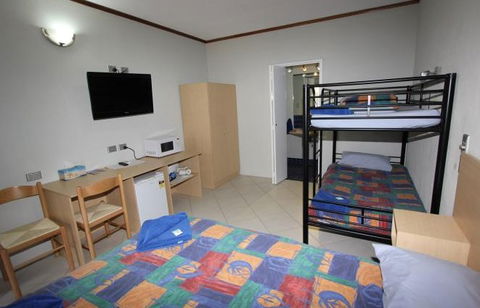 Goldfields Hotel Motel - Schoolies Week Accommodation 3
