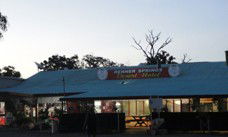 Renner Springs Desert Inn - Schoolies Week Accommodation 0