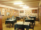 Renner Springs Desert Inn - Schoolies Week Accommodation 1