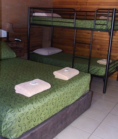 Territory Manor - Schoolies Week Accommodation 3