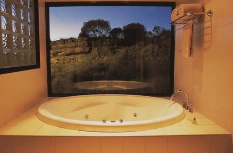 Kings Canyon Resort - Schoolies Week Accommodation 3
