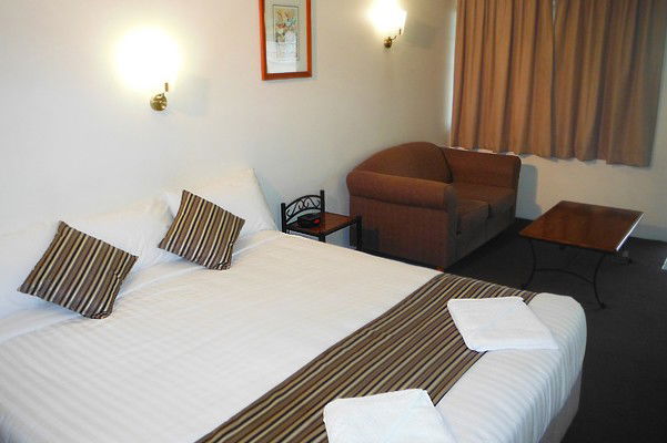  Schoolies Week Accommodation