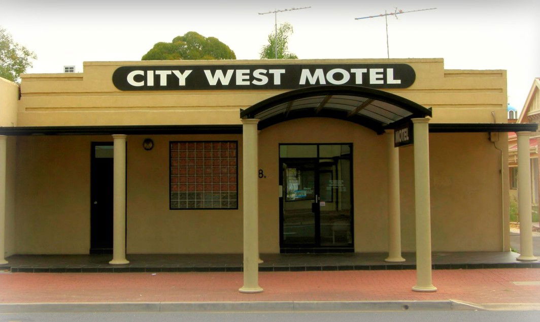  Schoolies Week Accommodation