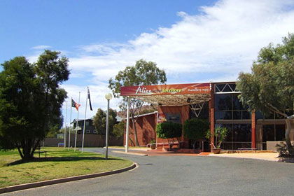 Alice In The Territory - Schoolies Week Accommodation 0
