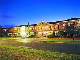  Schoolies Week Accommodation