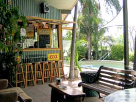 Backpackers By The Bay - Schoolies Week Accommodation 0