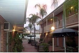 Yarrawonga Central Motor Inn - Schoolies Week Accommodation 0