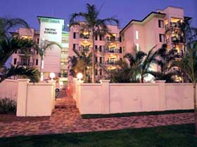 Tropic Towers Apartments - Schoolies Week Accommodation 0