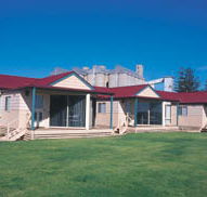 The Mac's Beachfront Villas - Schoolies Week Accommodation