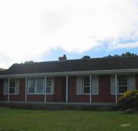 Red Brick Sea Retreat - Schoolies Week Accommodation