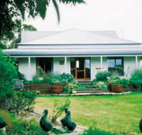 Cricklewood Cottage - Schoolies Week Accommodation