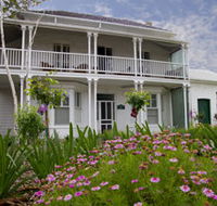 Willunga House - Schoolies Week Accommodation