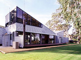Punters Vineyard Retreat - Schoolies Week Accommodation 0