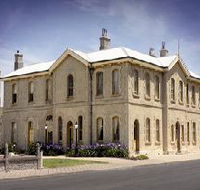 The Customs House - Schoolies Week Accommodation