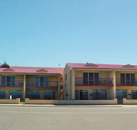 Tumby Bay Hotel Seafront Apartments - Schoolies Week Accommodation
