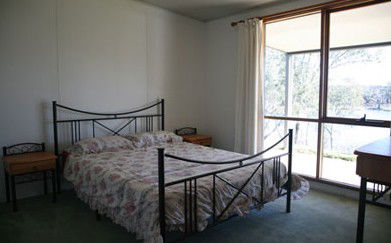 Toolunka Estate Cottage - Schoolies Week Accommodation 3