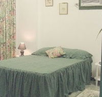Frangipanni Bed and Breakfast - Schoolies Week Accommodation