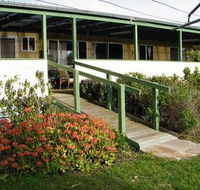The Folly Holiday Home - Schoolies Week Accommodation