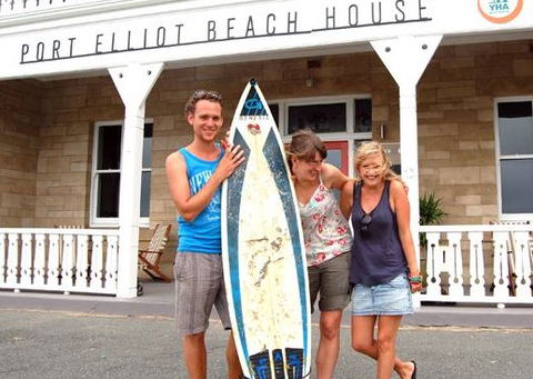 Port Elliot Beach House YHA - Schoolies Week Accommodation 4