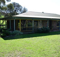 The Beach House - Normanville - Schoolies Week Accommodation