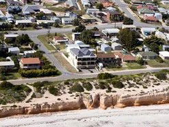 The Lighthouse Accommodation - Schoolies Week Accommodation 2