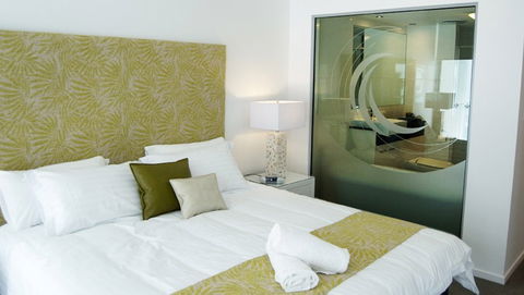 Vision Cairns Esplanade - Schoolies Week Accommodation 1