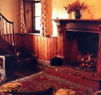 McCauley's Cottage - Schoolies Week Accommodation