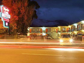 Martin Cash Motel - Schoolies Week Accommodation 0