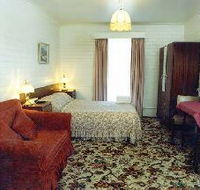 Mews Motel - Schoolies Week Accommodation
