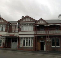 Lords Hotel - Schoolies Week Accommodation