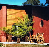 Whispering Spirit Holiday Cottages and Miniature Pony Stud - Schoolies Week Accommodation