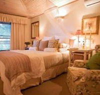 Arabella on Buderim Guest House - Schoolies Week Accommodation