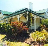 Estowen House - Schoolies Week Accommodation