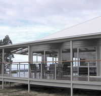Resolution Vineyard House - Schoolies Week Accommodation