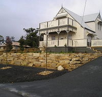 Iron Pot Cottage - Schoolies Week Accommodation