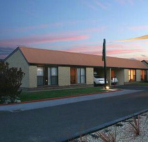 Glasgow Lodge - Schoolies Week Accommodation 2